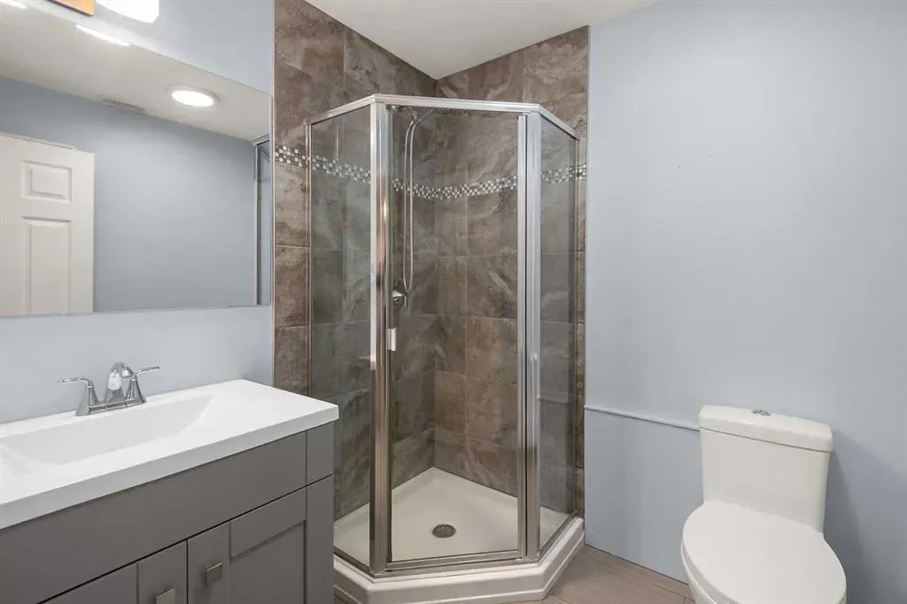 308 Copperstone Gardens SE