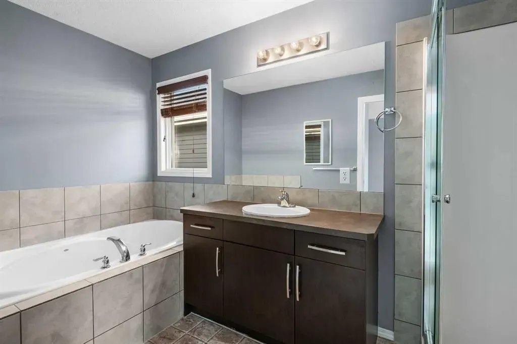 308 Copperstone Gardens SE