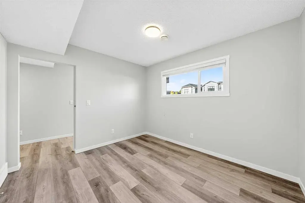 242 Harvest Hills Way NE