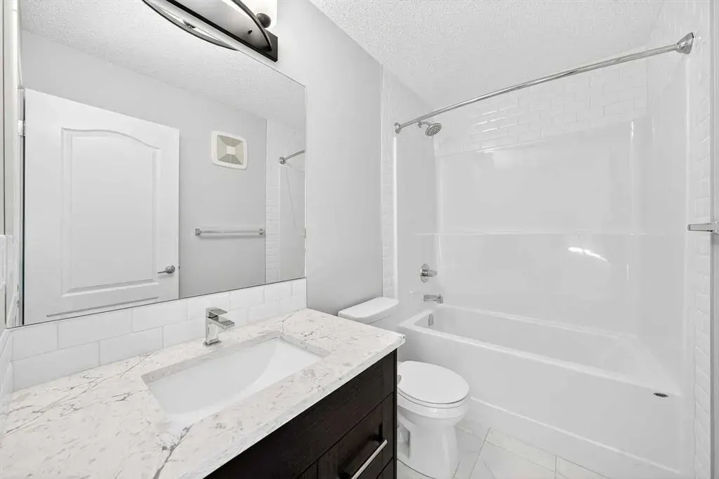 242 Harvest Hills Way NE
