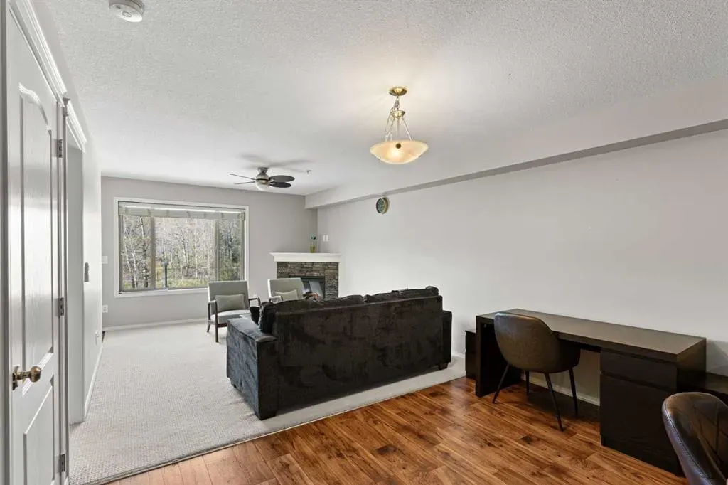 300 Palliser Lane, #315