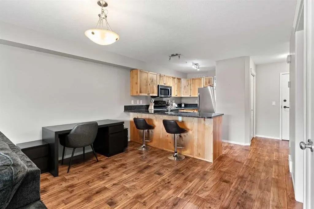 300 Palliser Lane, #315
