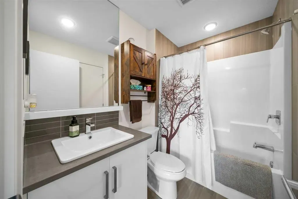 25 Walden Common SE