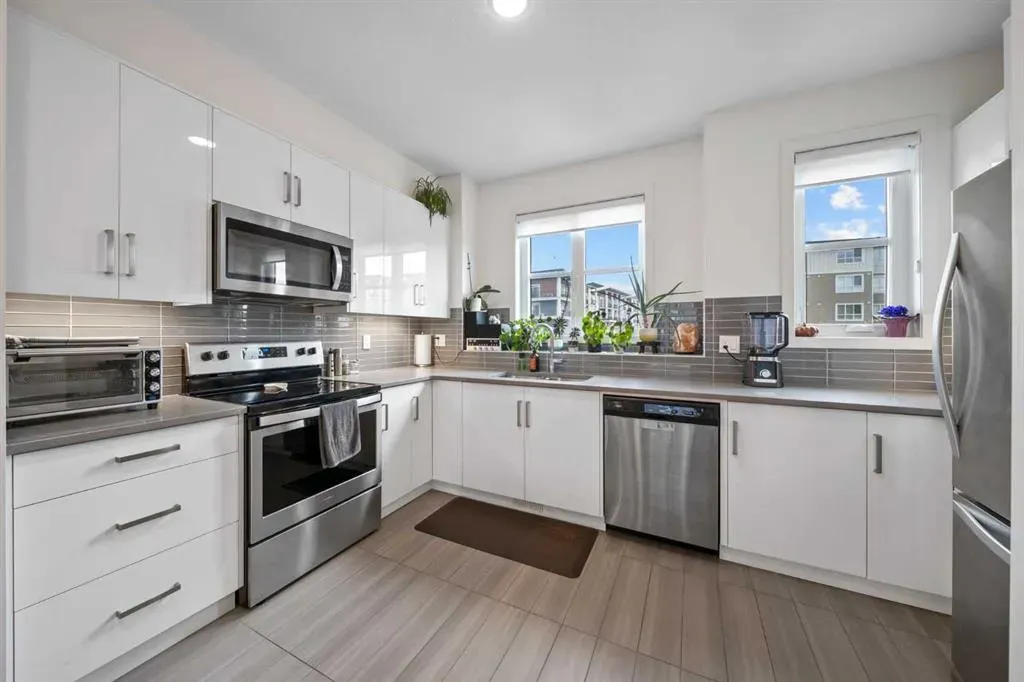 25 Walden Common SE