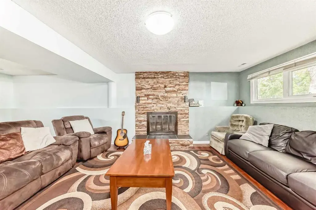 151 Pinemill Road NE