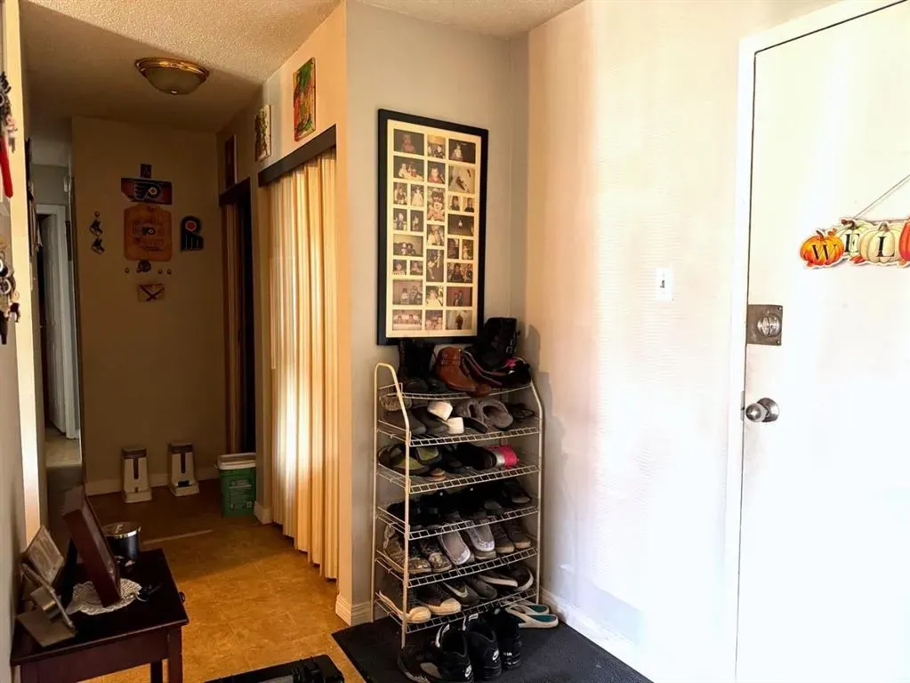 7 Clearwater Crescent, #2