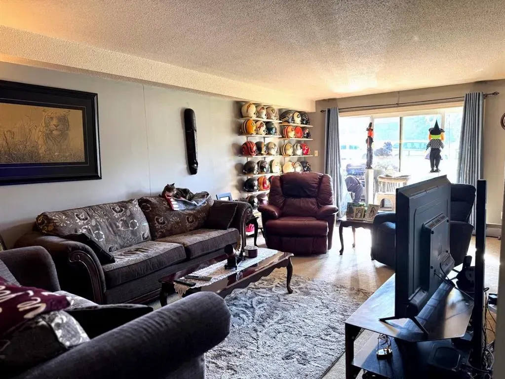 7 Clearwater Crescent, #2