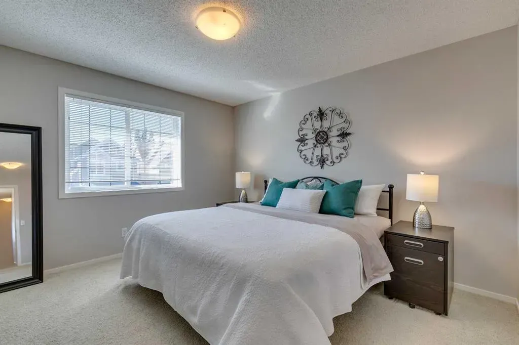 467 Mahogany Terrace SE