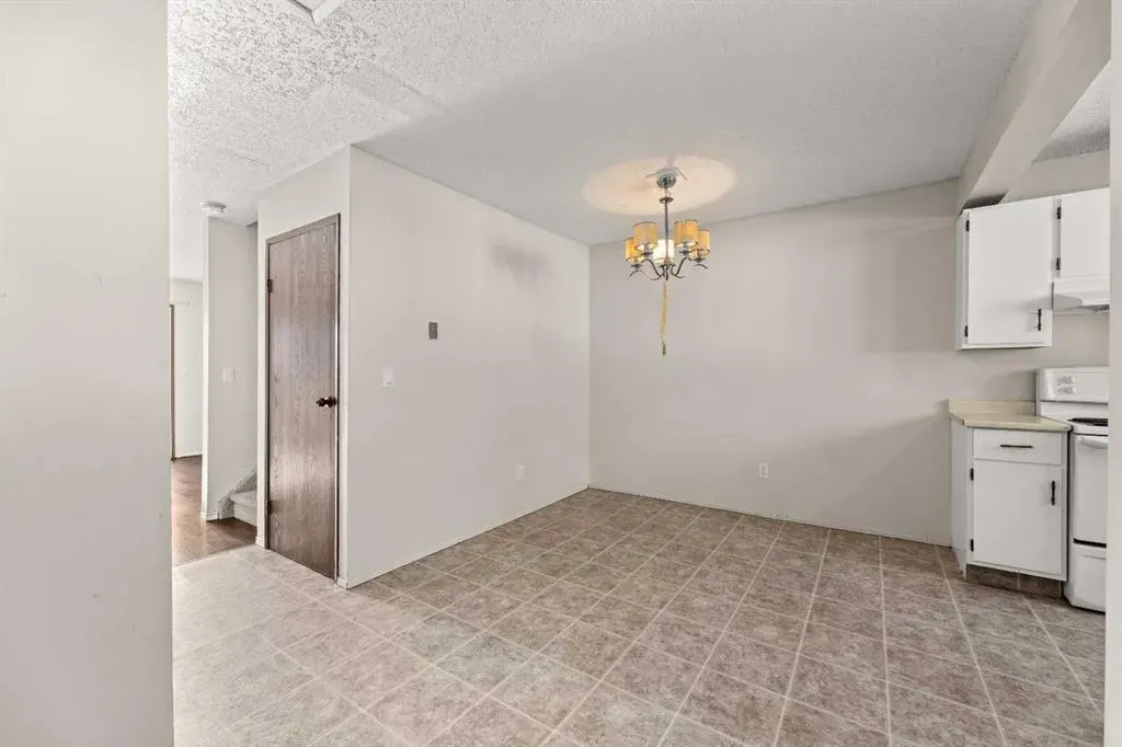 1706 22 Avenue, #18