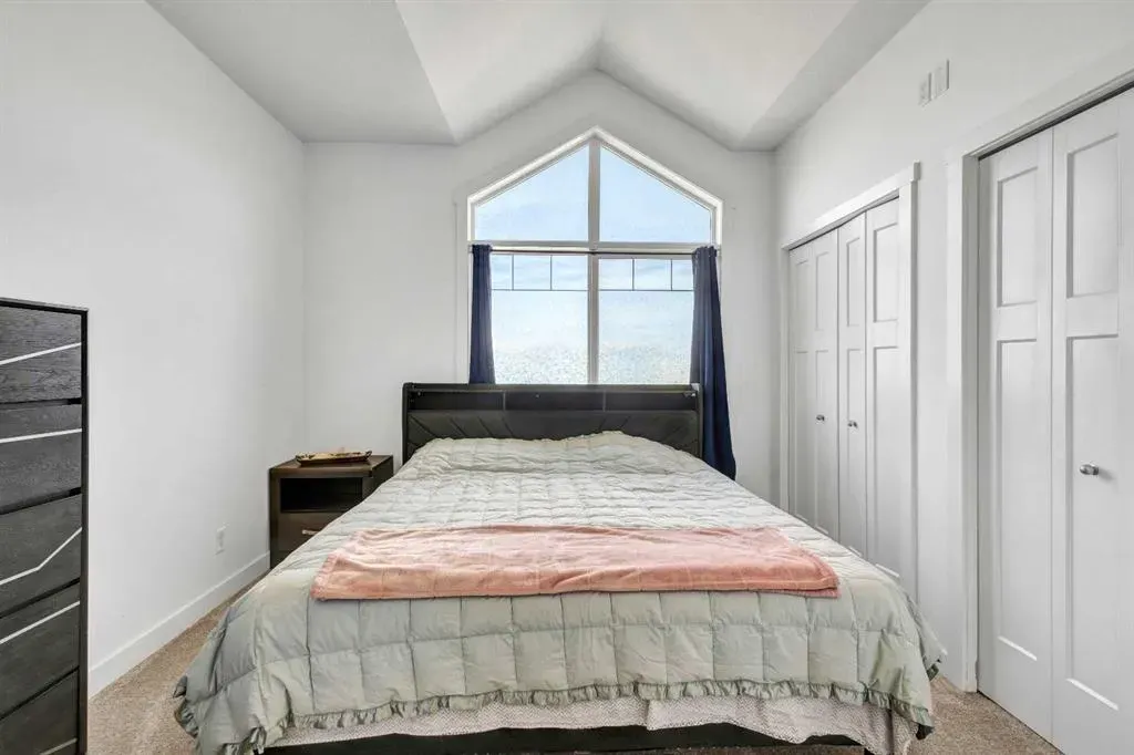 53 Skyview Ranch Manor NE