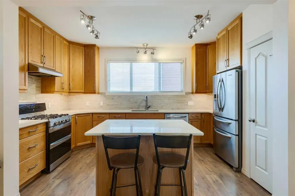 123 Marquis Green SE