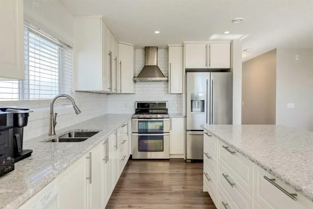 123 Marquis Green SE