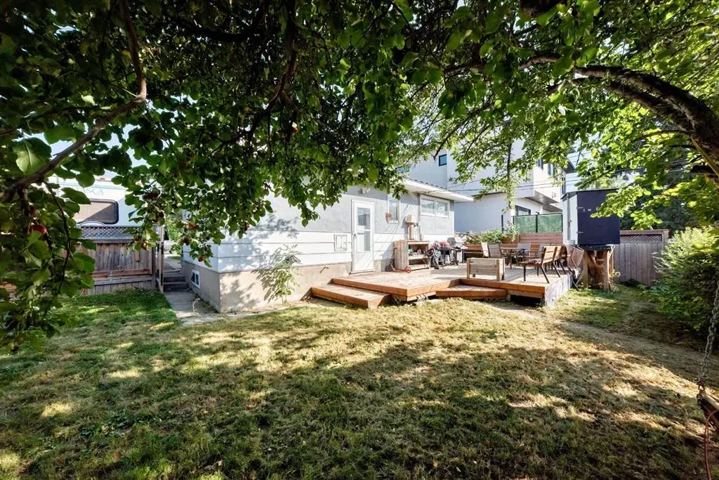 2831 42 Street SW