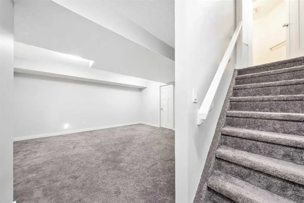 250 Sage Valley Road NW, #902