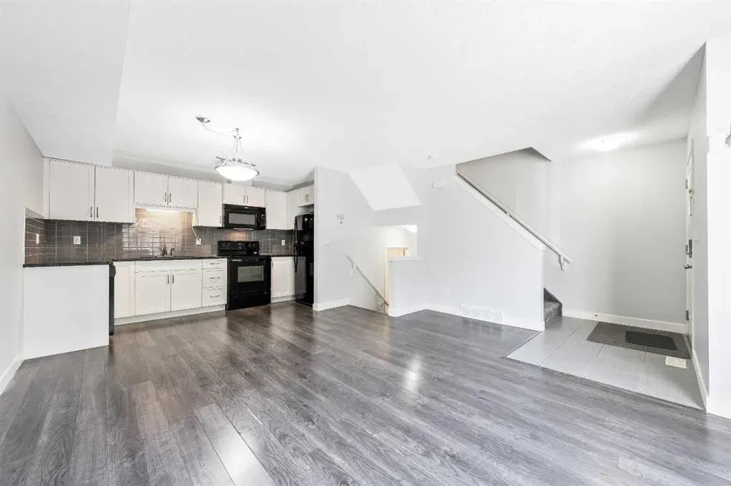 250 Sage Valley Road NW, #902