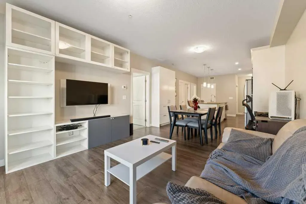 110 Auburn Meadows View SE, #104