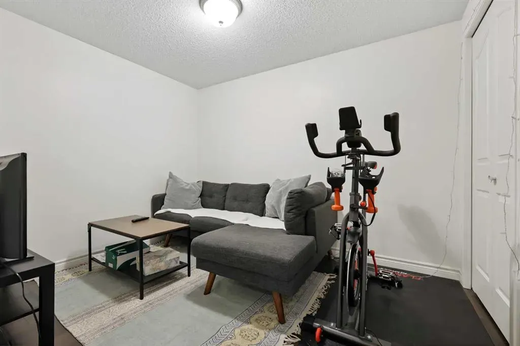 838 19 Avenue SW, #207