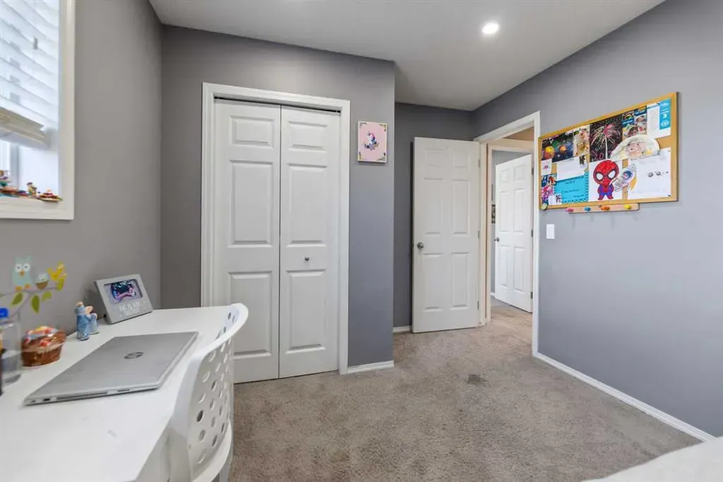 182 Tuscany Ravine Road NW