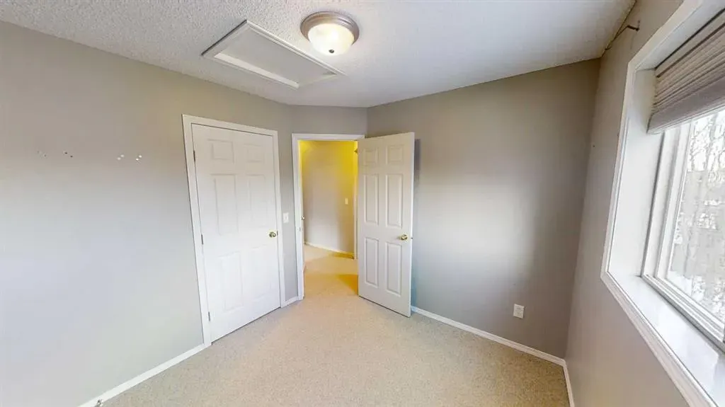 9425 Lakeland Drive