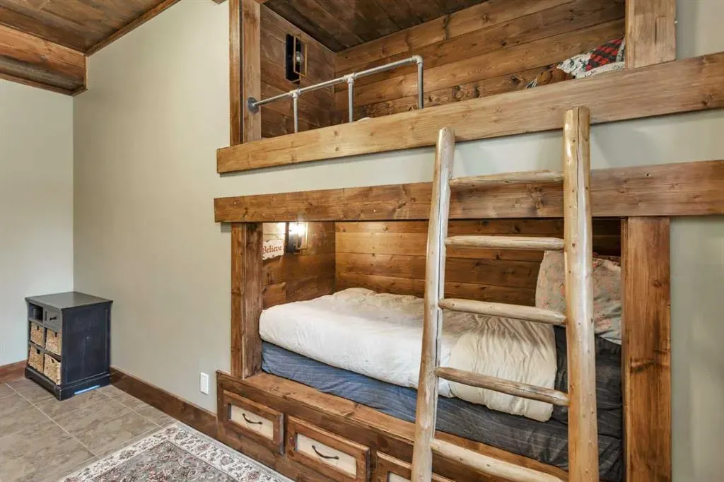 4147 Highway 587, #20