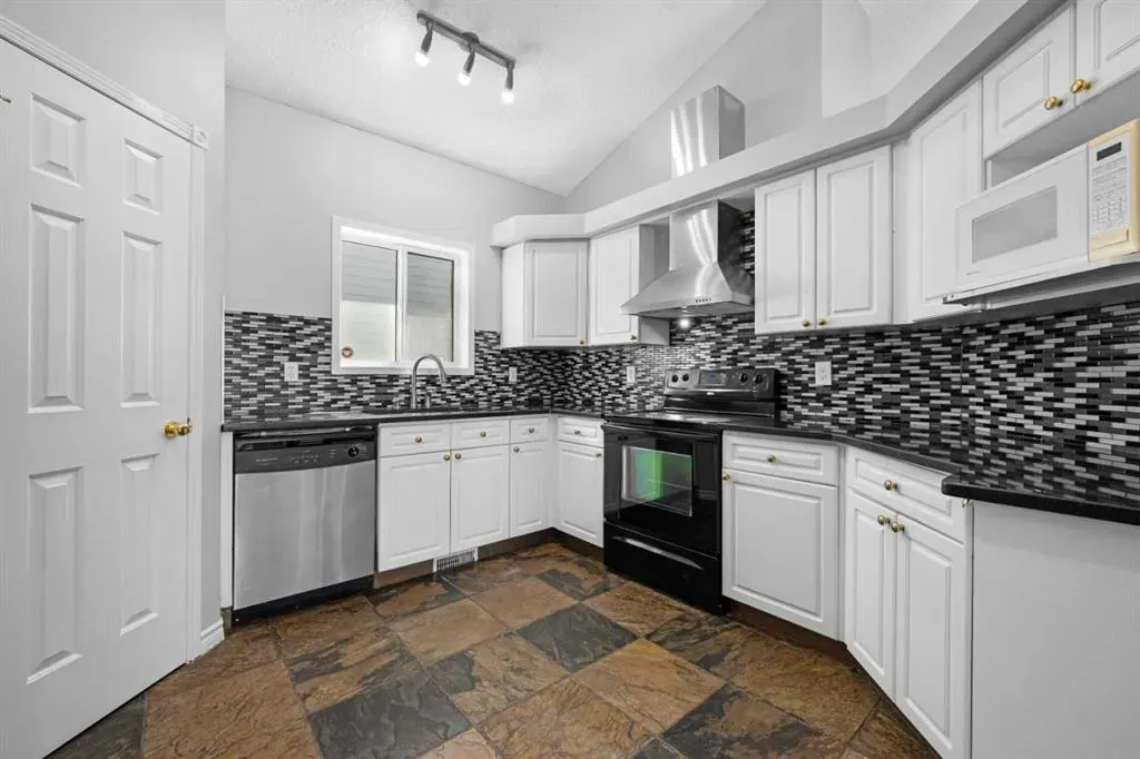 159 Hidden Ranch Circle NW