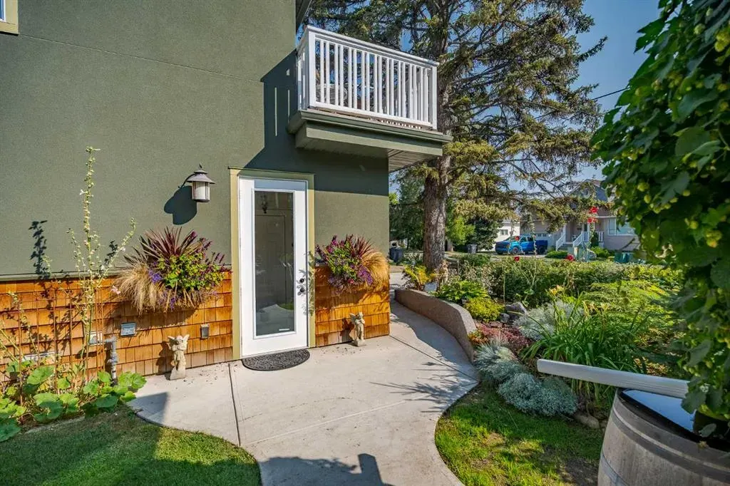 602 Macleod Trail SW