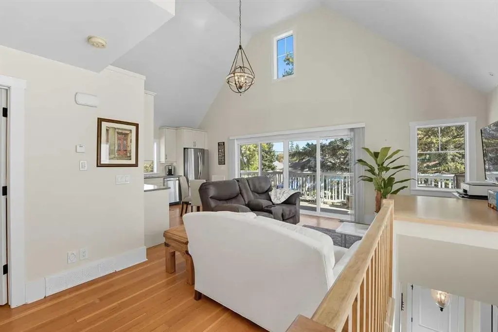602 Macleod Trail SW