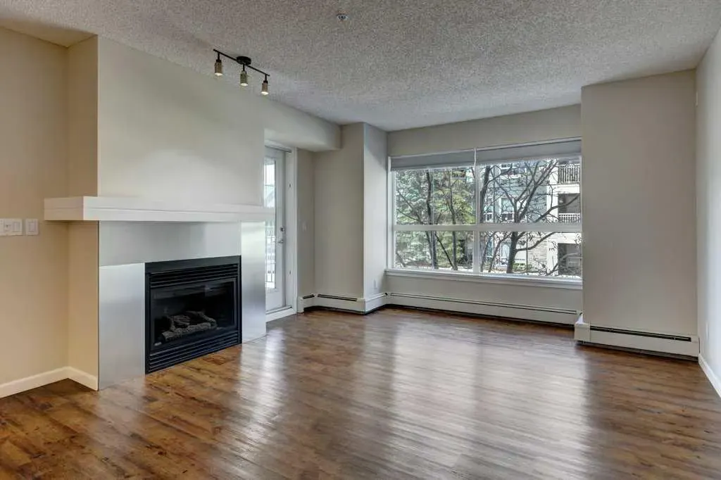 30 Richard Court SW, #233