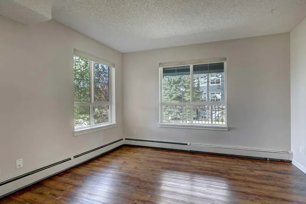 30 Richard Court SW, #233