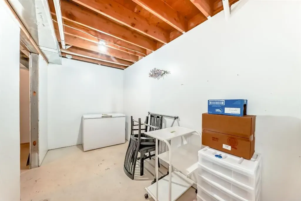 17 Santana Manor NW