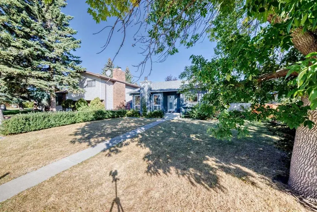 219 Templeview Place NE
