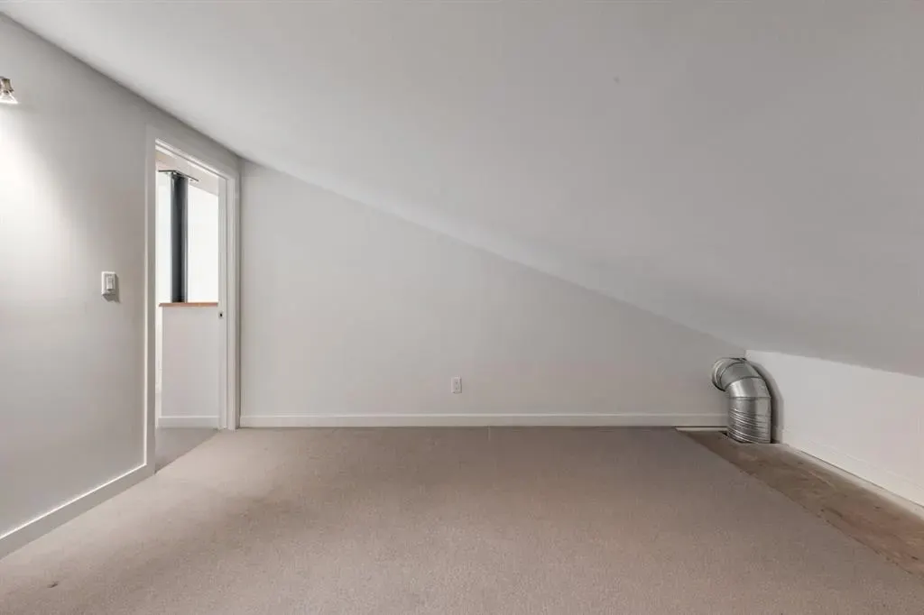 2 Deibert Close SW