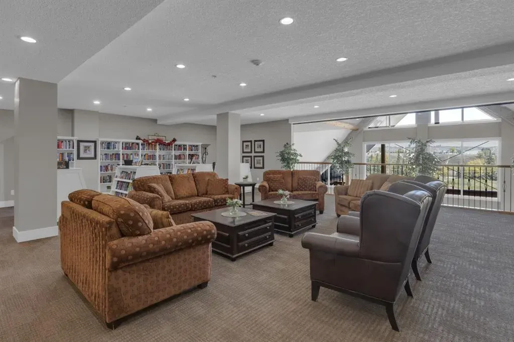 77 George Fox Trail, #113