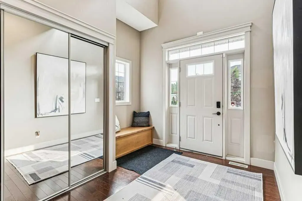 16 Royal Oak Cape NW