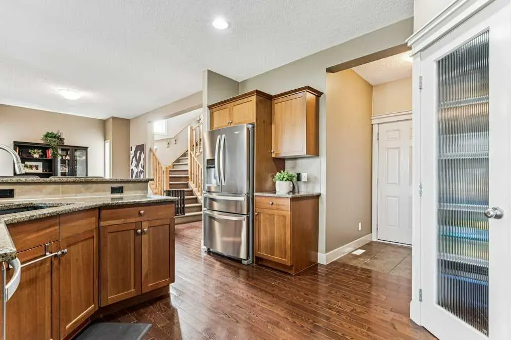 16 Royal Oak Cape NW