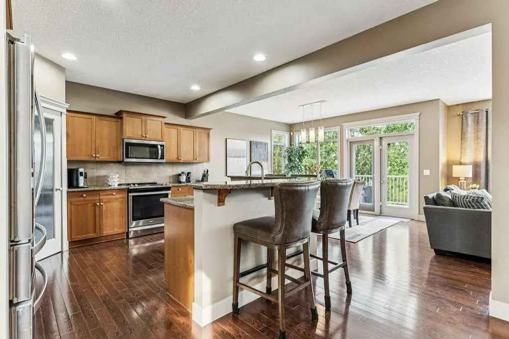 16 Royal Oak Cape NW