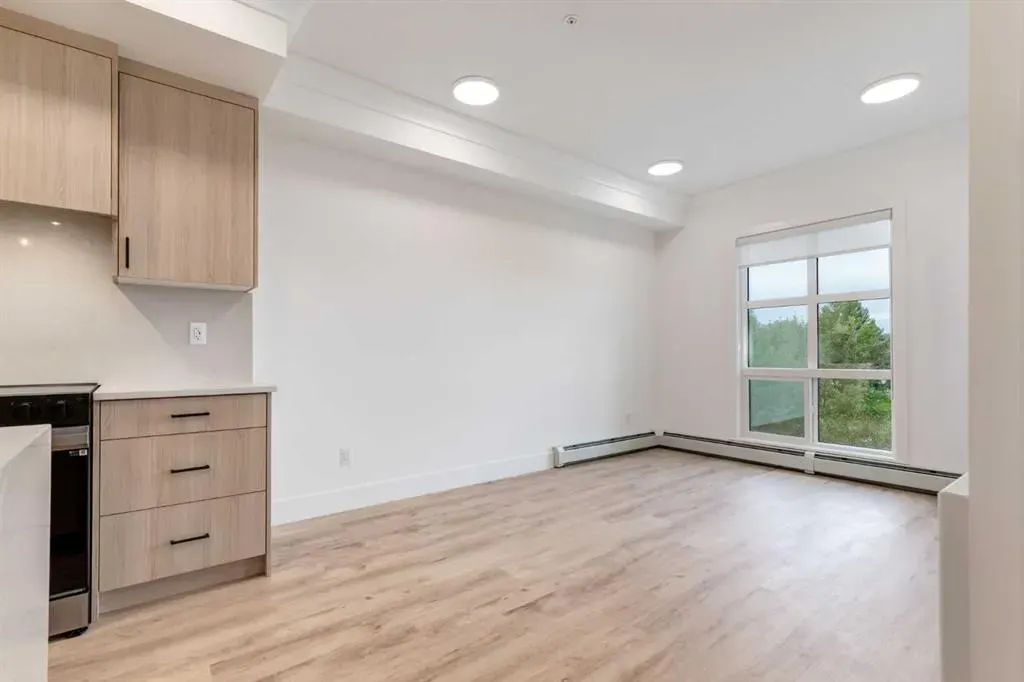 330 Dieppe Drive SW, #406