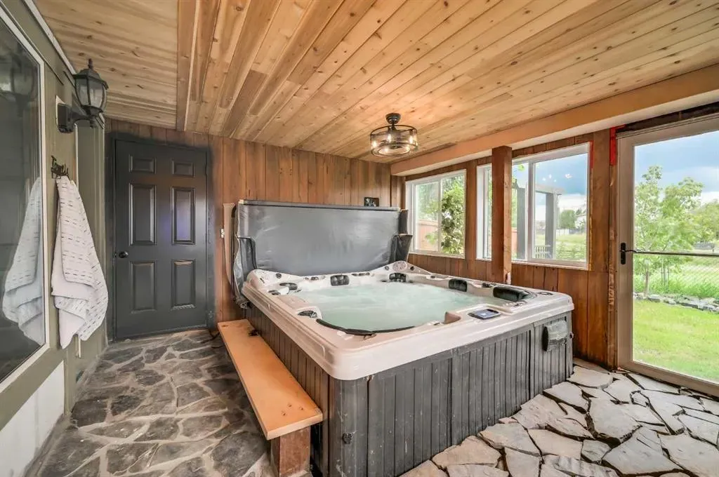 18 Cimarron Grove Bay