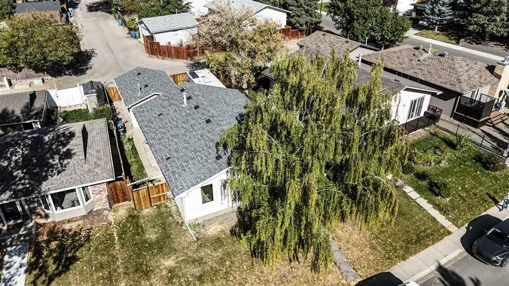 112 Woodvale Road SW