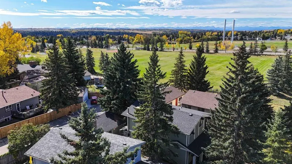 112 Woodvale Road SW
