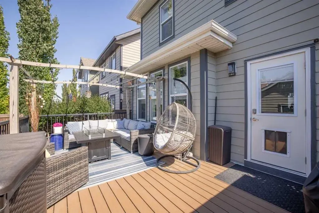 283 Mahogany Heights SE