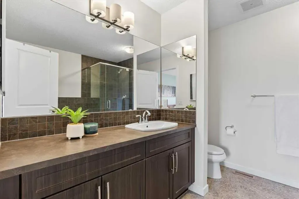 1303 New Brighton Park SE