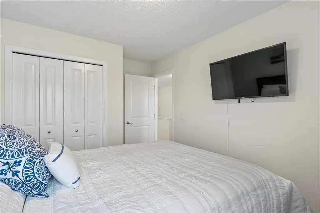 1303 New Brighton Park SE