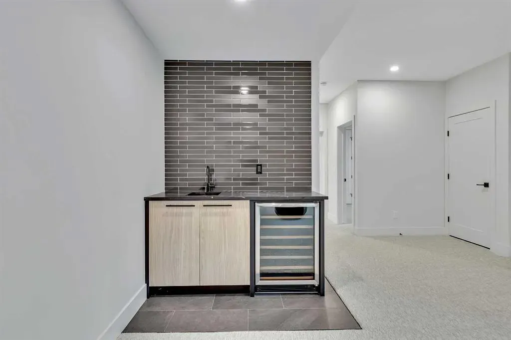 352 Normandy Drive SW