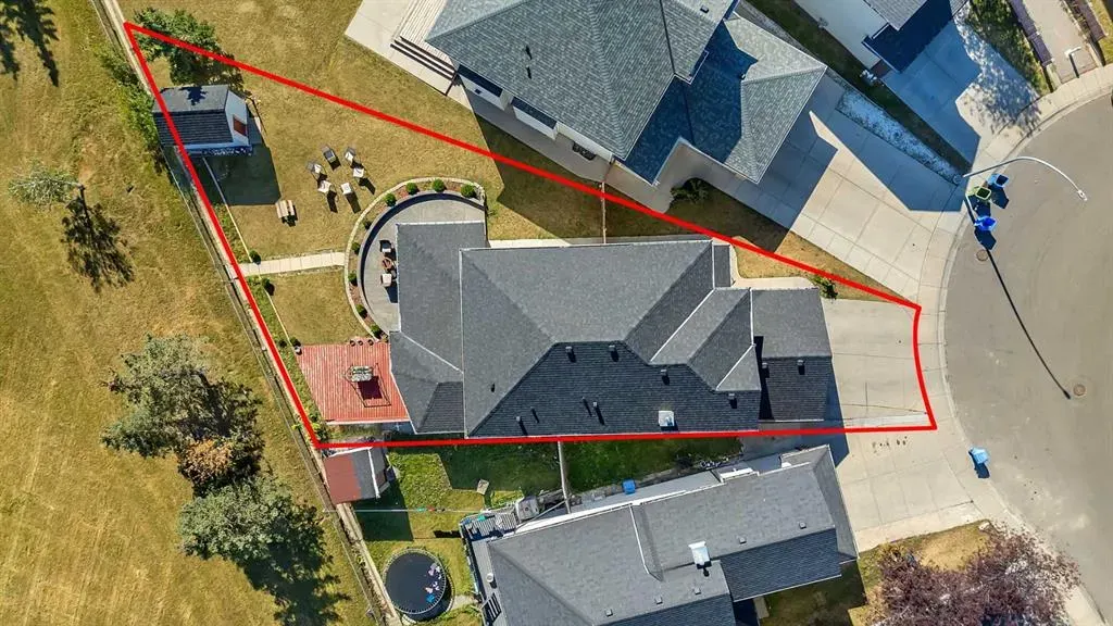 77 Taralea Green NE