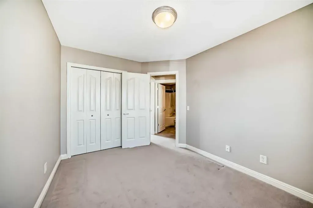 130 Panamount View NW