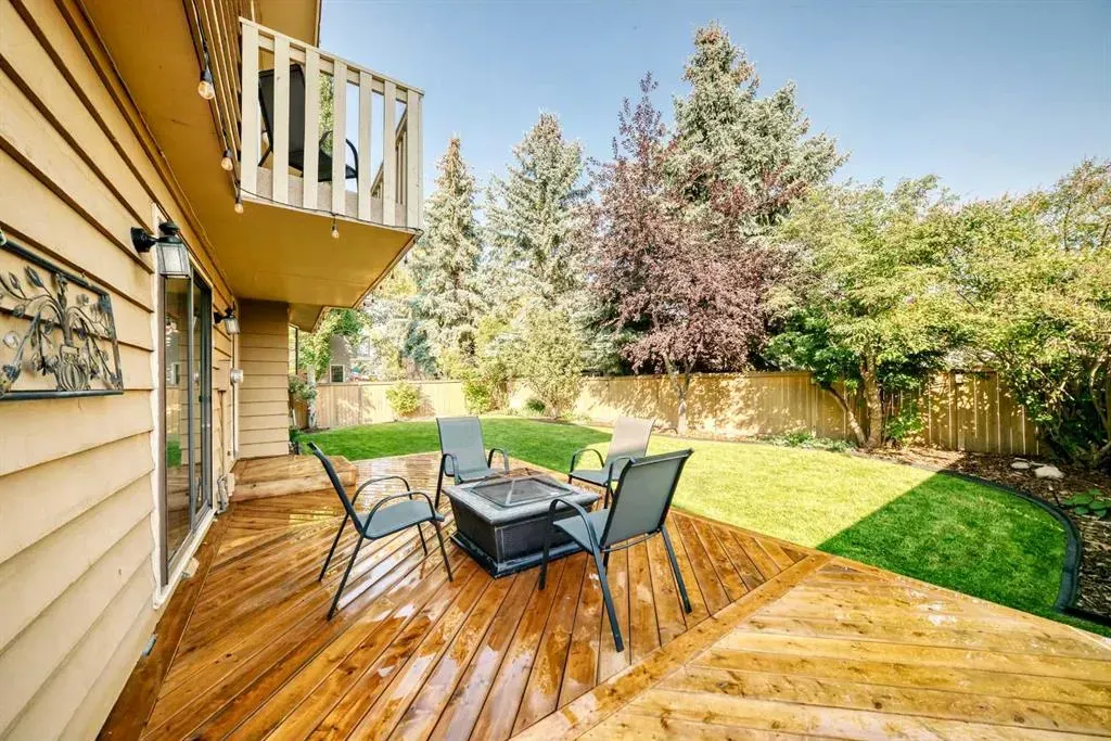 28 Woodfield Court SW