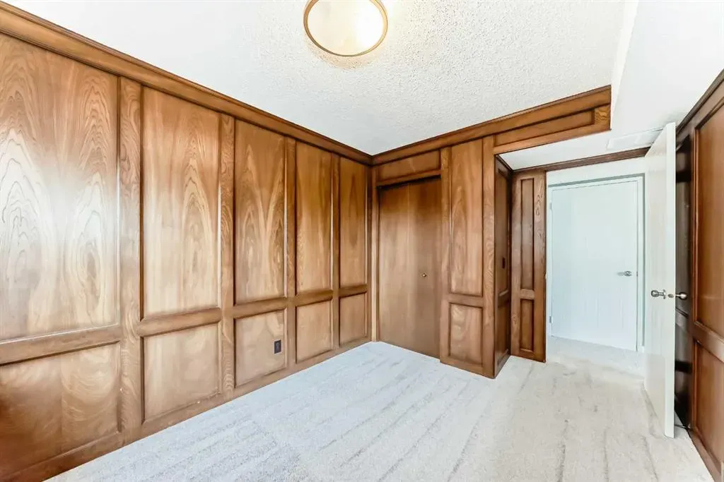 28 Woodfield Court SW