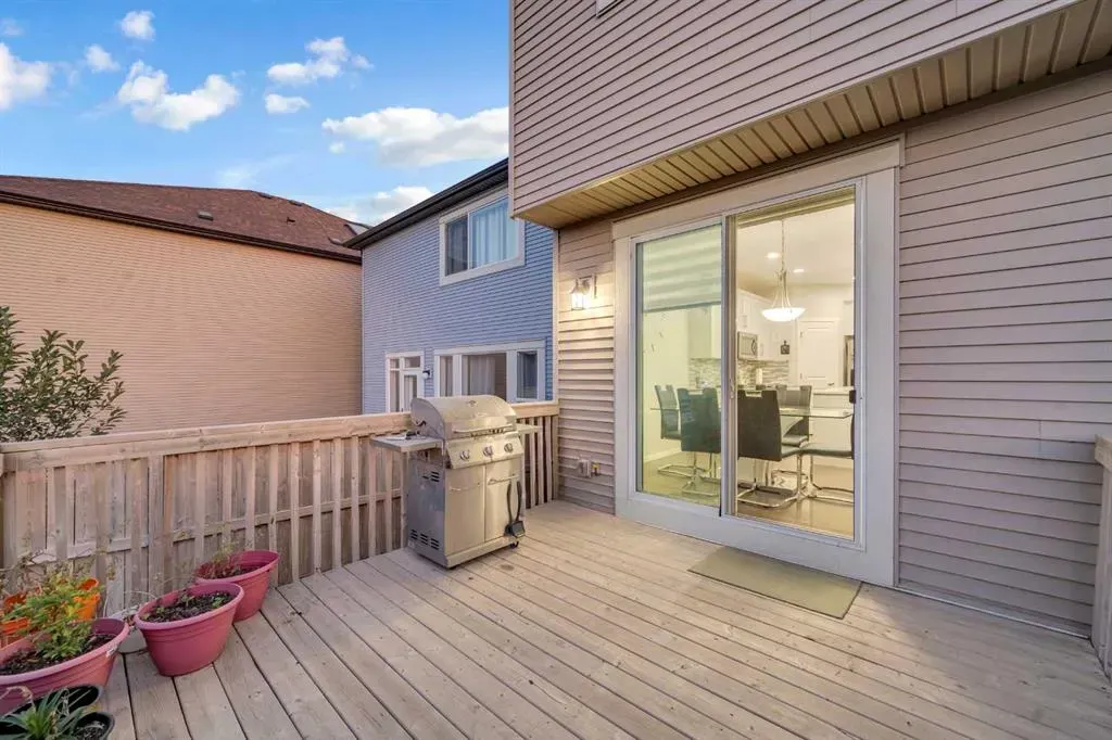 84 Nolanhurst Heights NW