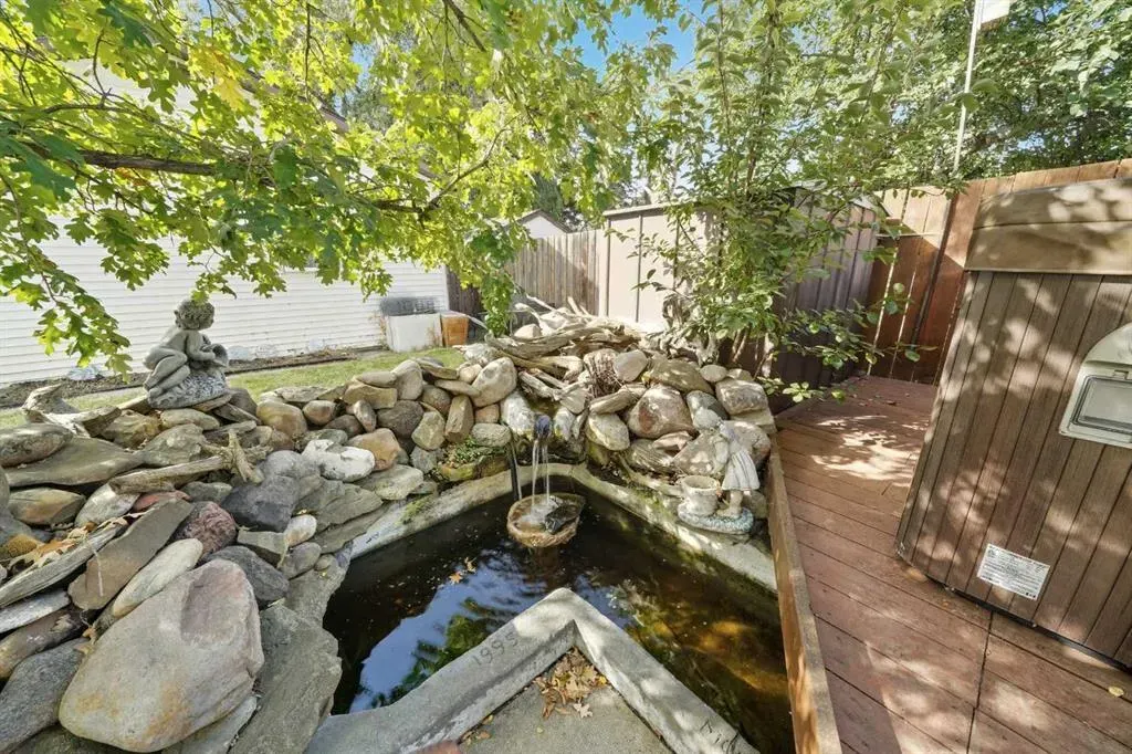 23 McKinnon Crescent